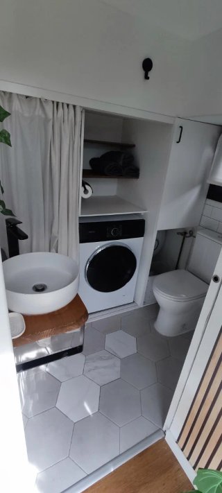 Tiny House de 2 plantas, 2 dormitorios y amueblada