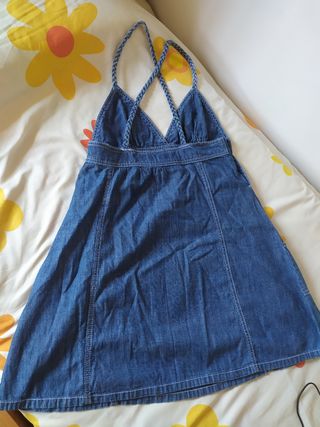 Vestido vaquero tirantes de Zara de segunda mano por 5 EUR en Getafe en  WALLAPOP