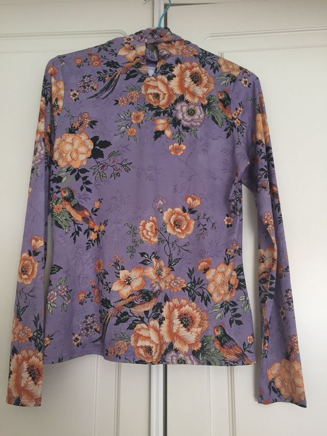 Blusa malva flores elástica lazo cuello t-M Zara