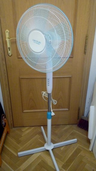 Ventilador de pie de segunda mano en Valladolid en WALLAPOP Ventilador con Mando de segunda mano en Valladolid en WALLAPOP