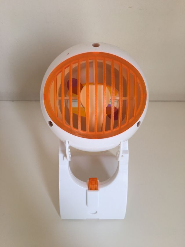 Secador de uñas con forma de pato