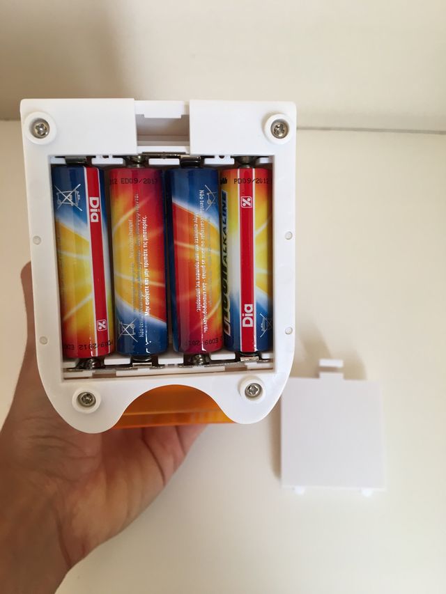 Secador de uñas con forma de pato