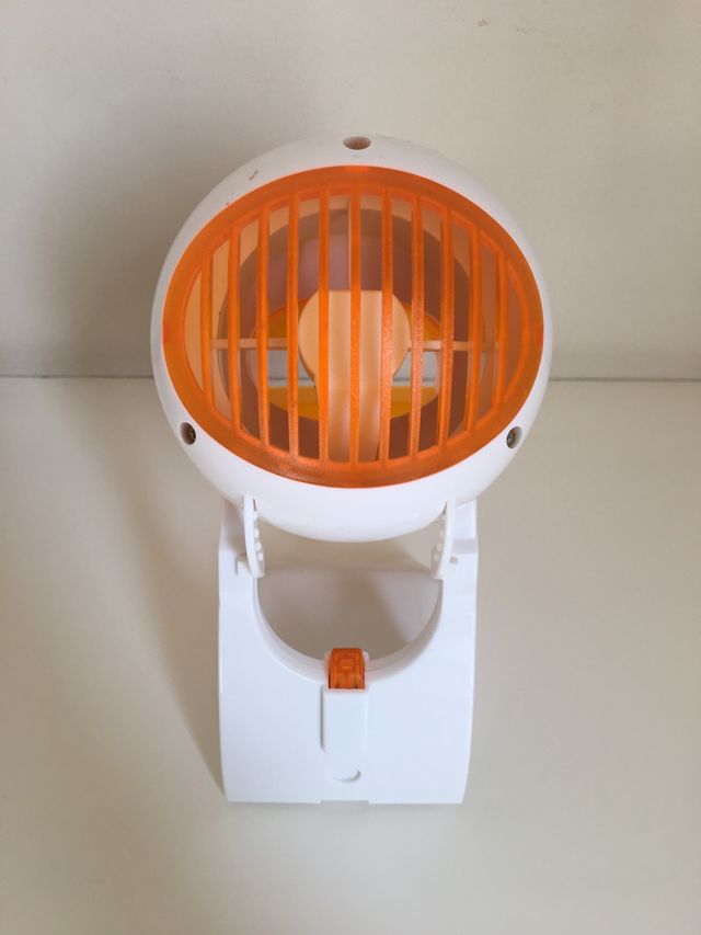 Secador de uñas con forma de pato