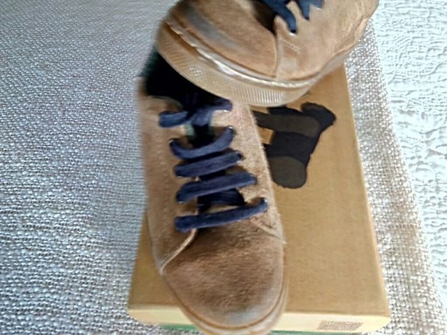 Zapato piel niño talla 28. Usado