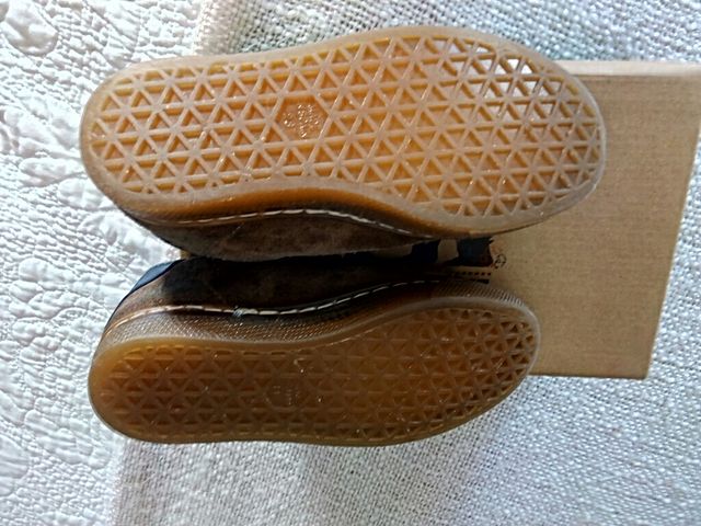 Zapato piel niño talla 28. Usado