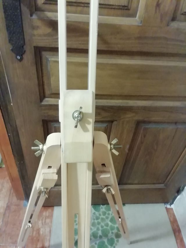 Caballete de madera para pintar