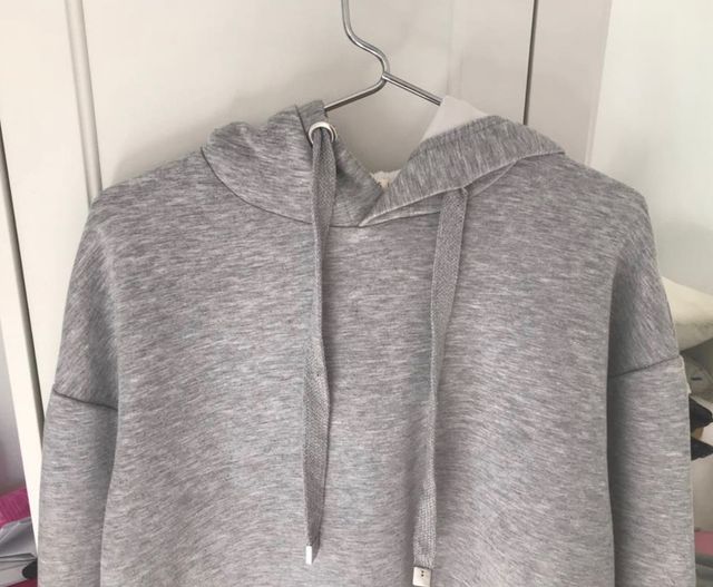 Sudadera gris Stradivarius