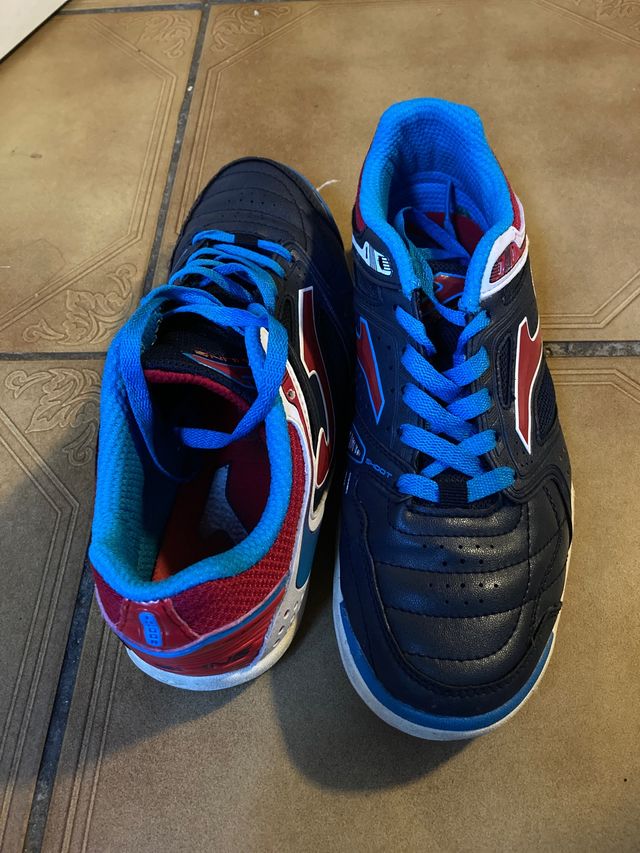 Fútbol sala Joma de segunda mano por 5 € en Toledo en WALLAPOP