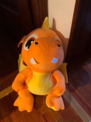 dragon de peluche gigante