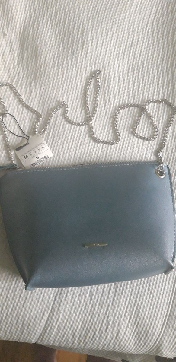 Bolso pequeño azul claro