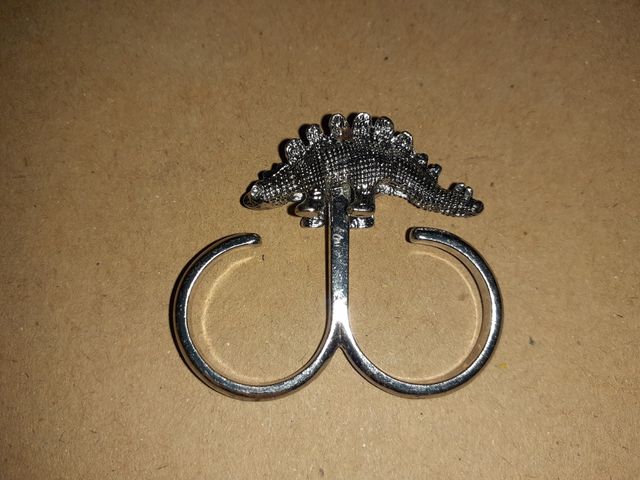 Anillo dinosaurio
