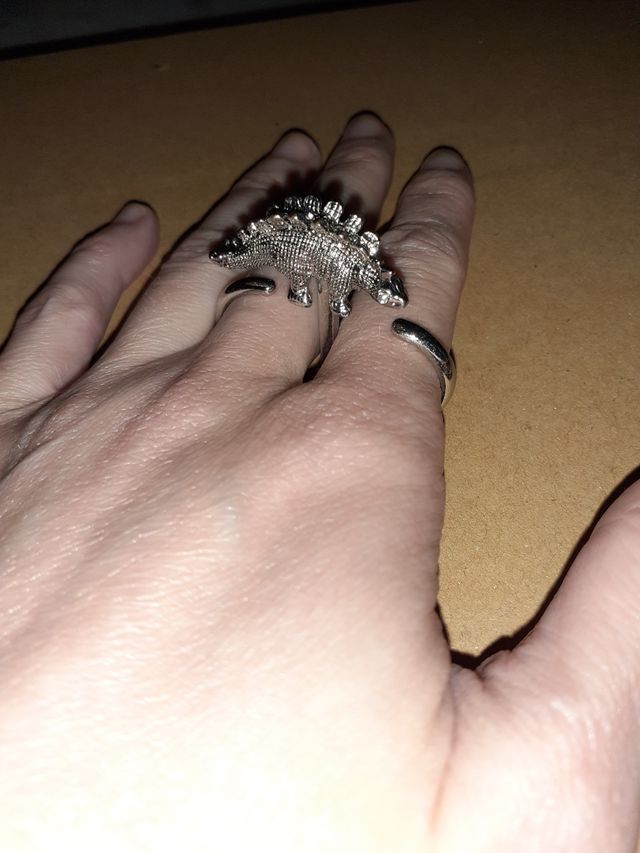 Anillo dinosaurio