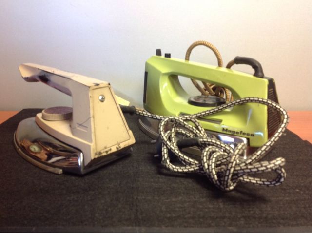 Pareja de planchas eléctricas vintage