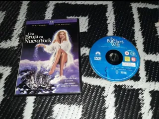 UNA BRUJA EN NEW  YORK  DESCATALOGADA  DVD