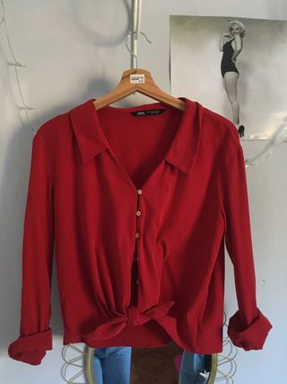 Camisas rojas de segunda mano en El Puerto de Santa María en Camisas de marca de segunda mano en El Puerto de Santa María