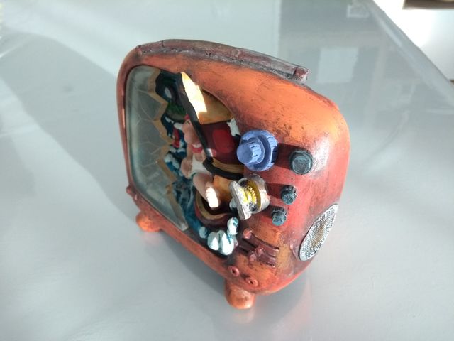 Objeto decorativo TV