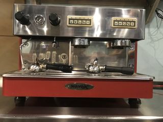 Máquina de café profesional Expobar Monroc 2 GR, con un grifo
