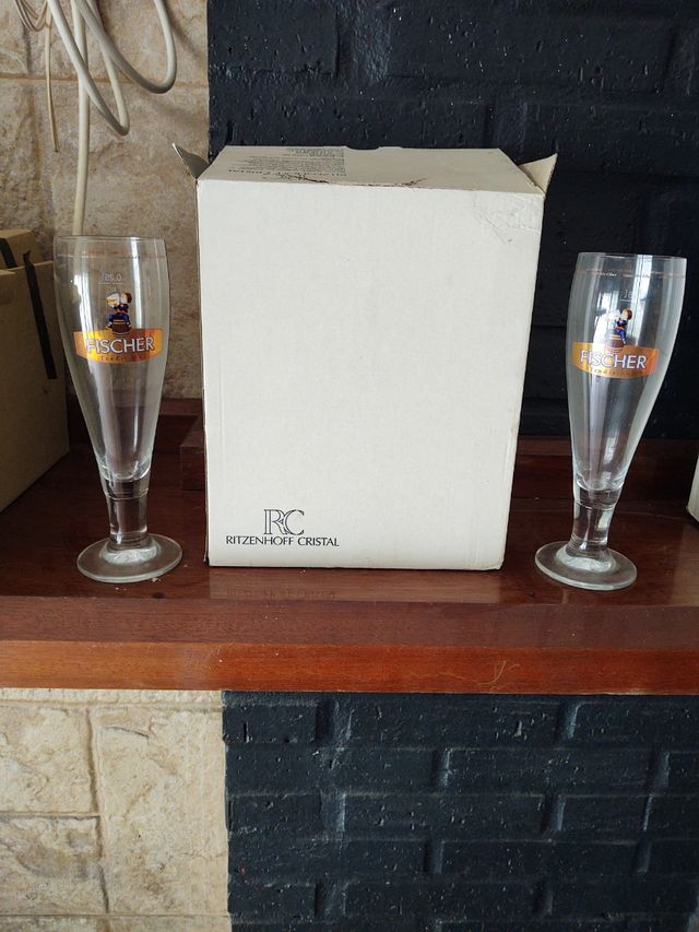 Vajilla bar ( copas, jarras, tazas, servilleteros)