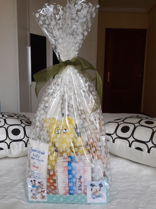 Canastilla de bebé. Higiene y cuidado del bebe