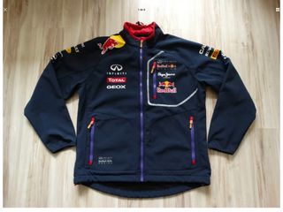 Chaqueta Hombre Pepe Jeans Red Bull Racing. de segunda mano por 99 EUR en  Madrid en WALLAPOP