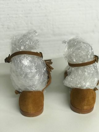 SANDALIAS PLANAS ROMANAS ZARA T. 38