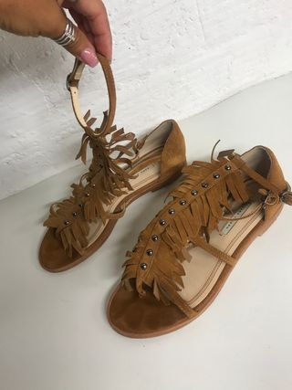 SANDALIAS PLANAS ROMANAS ZARA T. 38