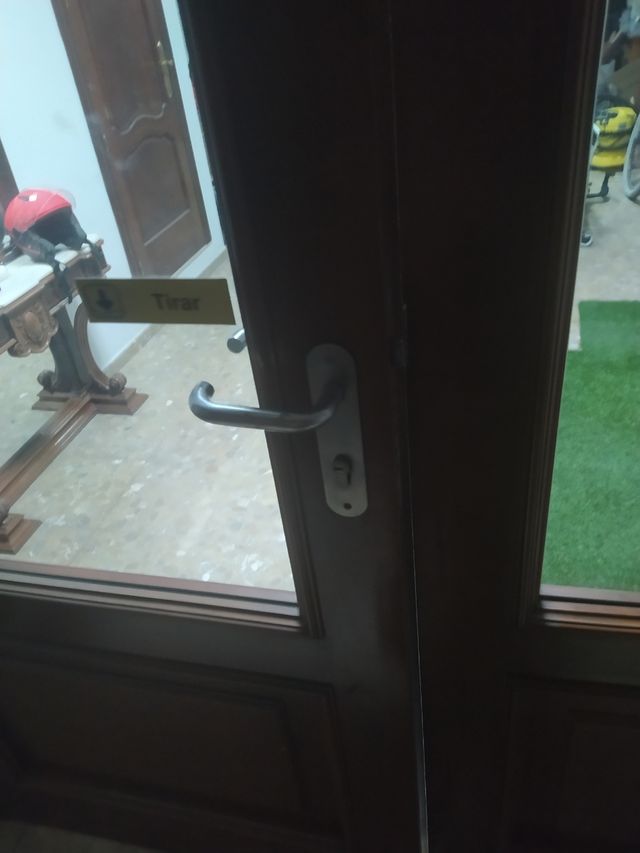 puertas de roble para negocio o casa