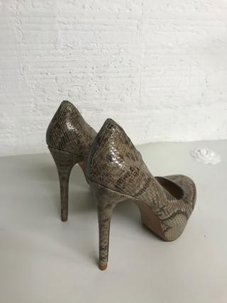 ZAPATOS salón ZARA T. 38 nuevos