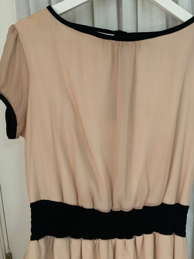 Vestido rosa de Fórmula Joven