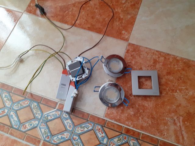 DOS FOCOS LED + SISTEMA