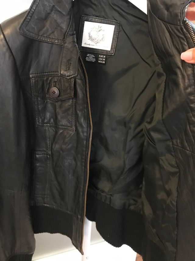 CAZADORA PIEL NEGRA STRADIVARIUS T. M