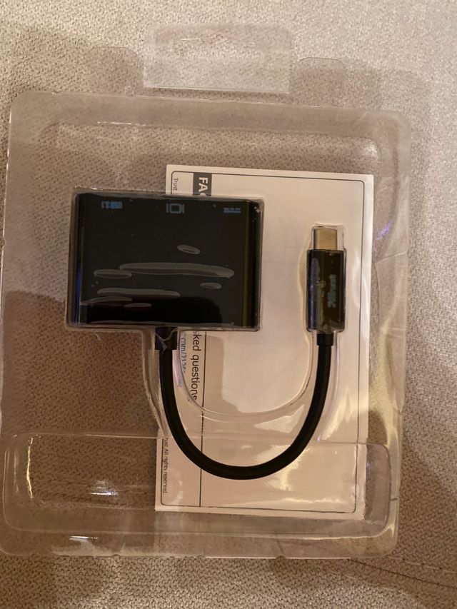 Adaptador multi puerto usb de segunda mano por 20 € en Alqueria en WALLAPOP
