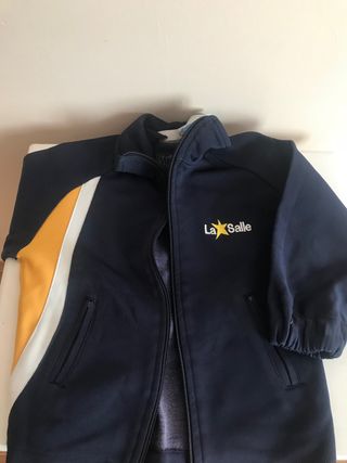 Sudadera Chándal La Salle de segunda mano por 10 EUR en Sanlúcar de  Barrameda en WALLAPOP