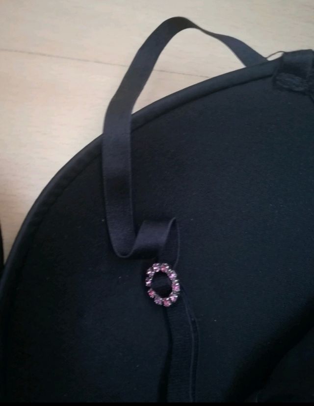 Sujetador hello kitty,talla 90B de oysho