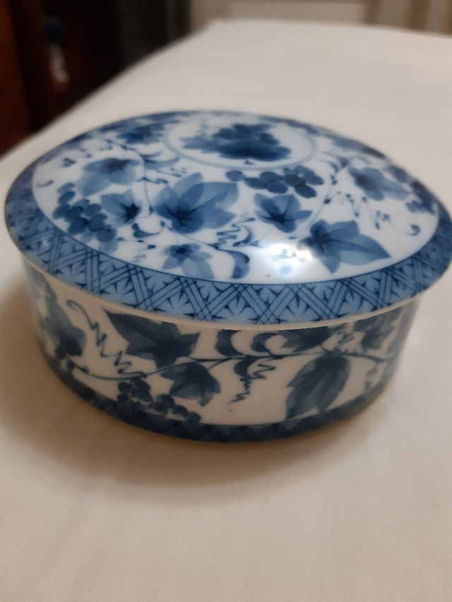 Porcelana japonesa redonda