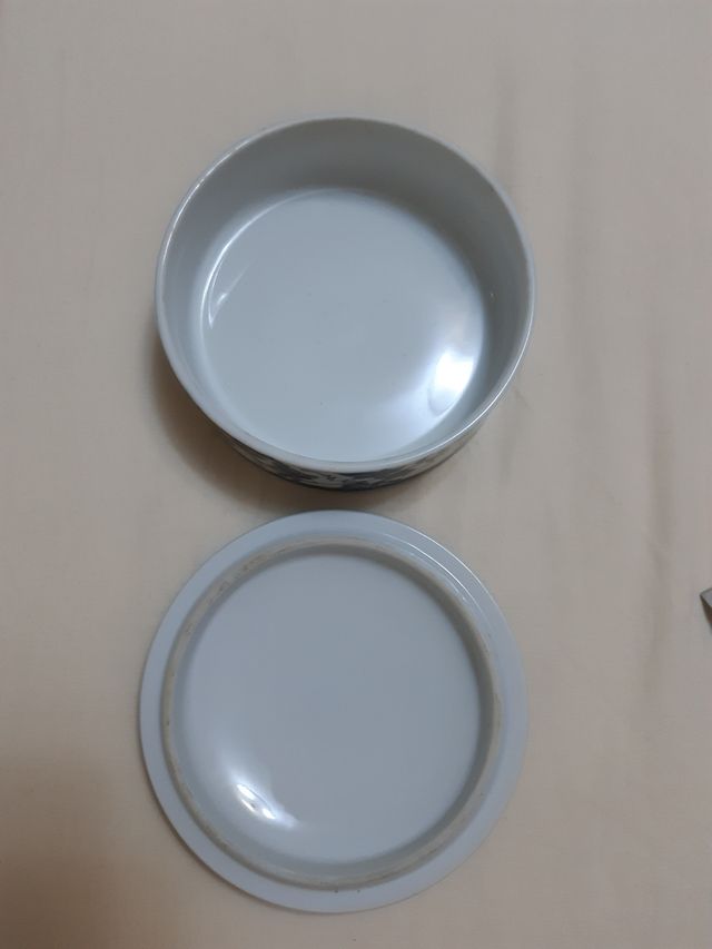 Porcelana japonesa redonda