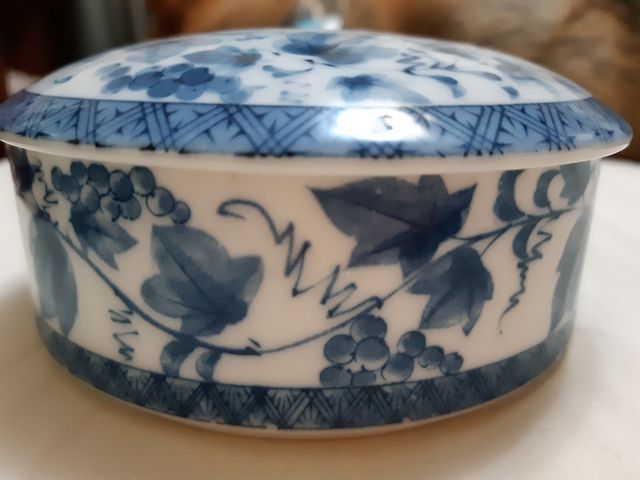 Porcelana japonesa redonda