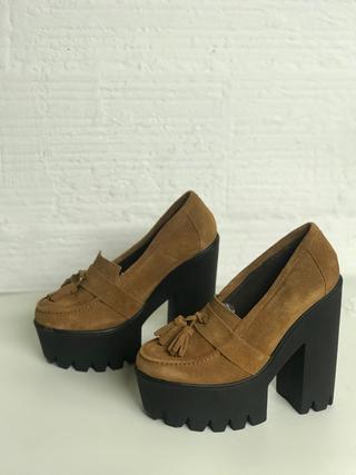 ZAPATO PLATAFORMA UN PASO MÁS T.38 NUEVOS