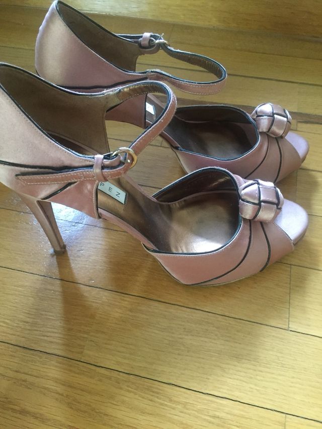 Sandalias Pura López piel y raso