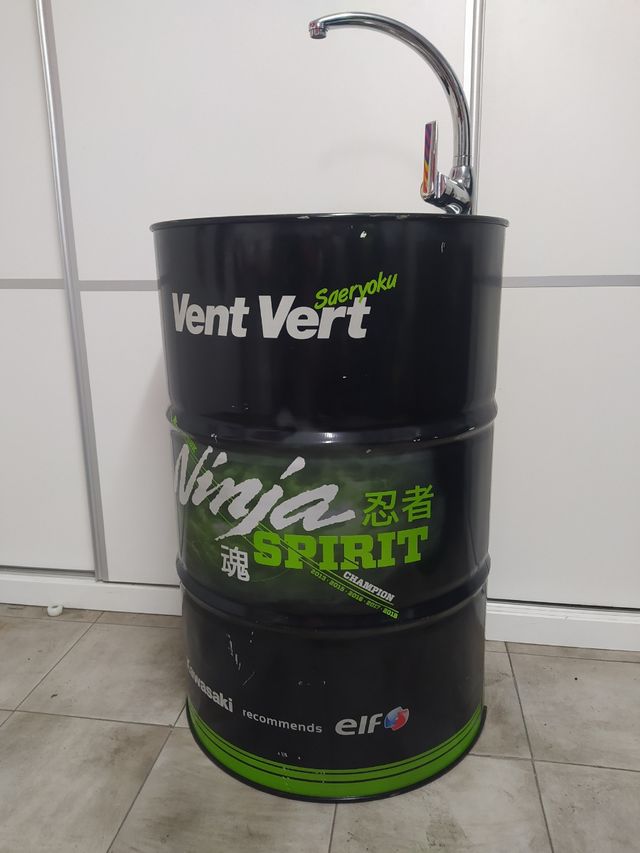 bidón con grifo kawasaki 