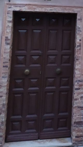 Puertas de hierro de segunda mano en Sevilla en WALLAPOP