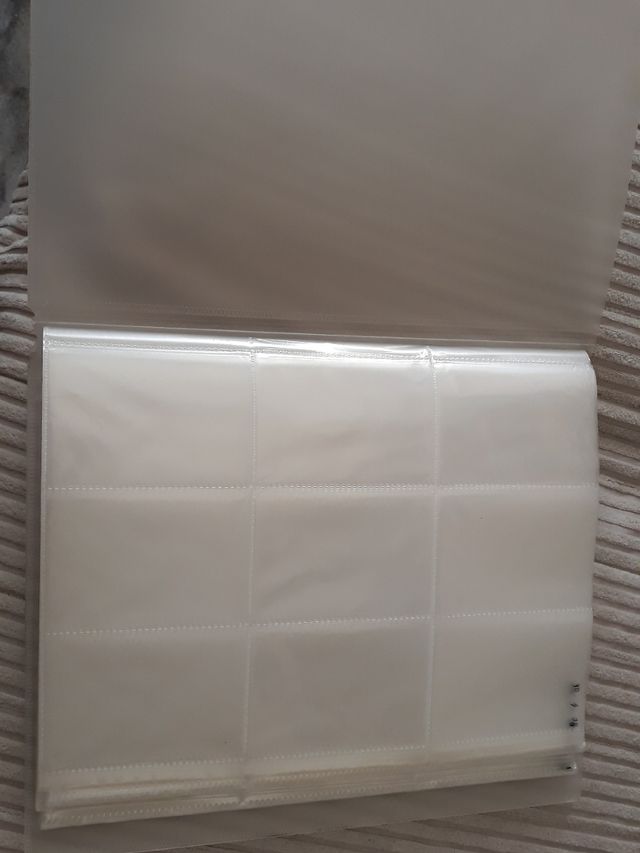 Carpeta/Clasificador para coleccionar tarjetas