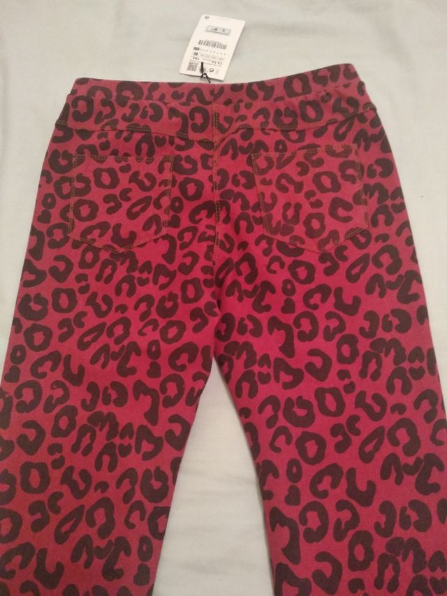 Pantalon/Malla de Zara.