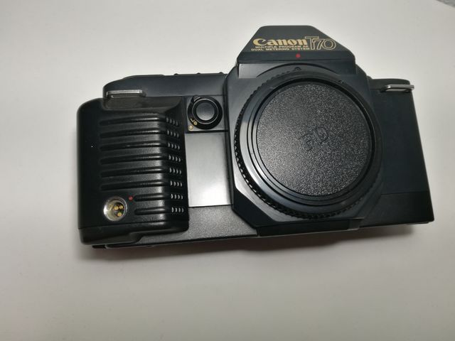 Canon T70 + 28-200mm Macro Hanimex 28-200mm