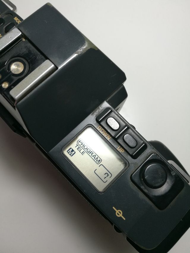 Canon T70 + 28-200mm Macro Hanimex 28-200mm