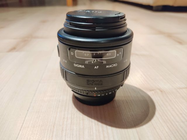 Nikon D3100 DX 18-55mm+objetivo Sigma