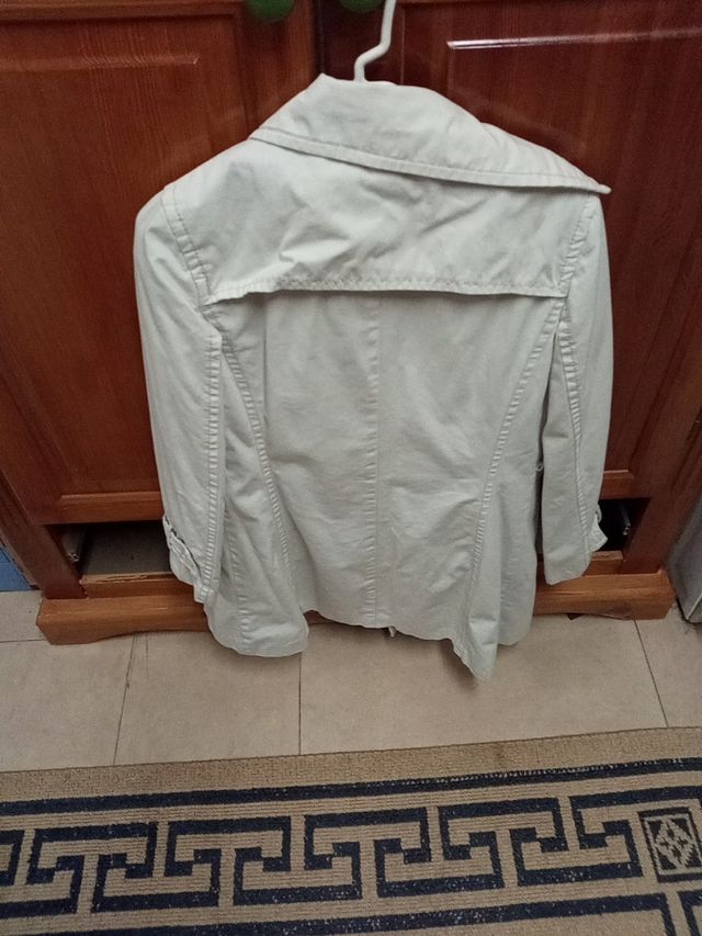 gabardina blanca talla 36/38