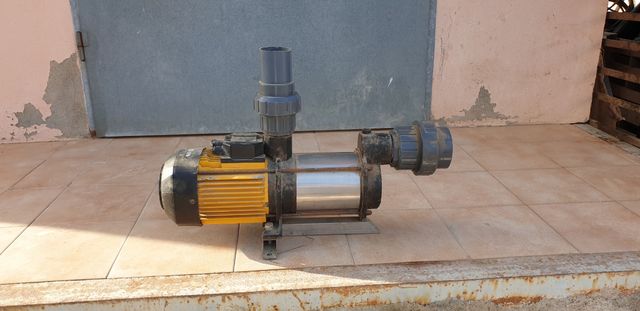 Bomba de riego de segunda mano por 120 € en Águilas en WALLAPOP