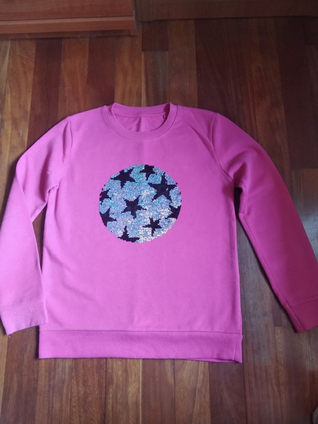 Sudadera niña, con lentejuelas.