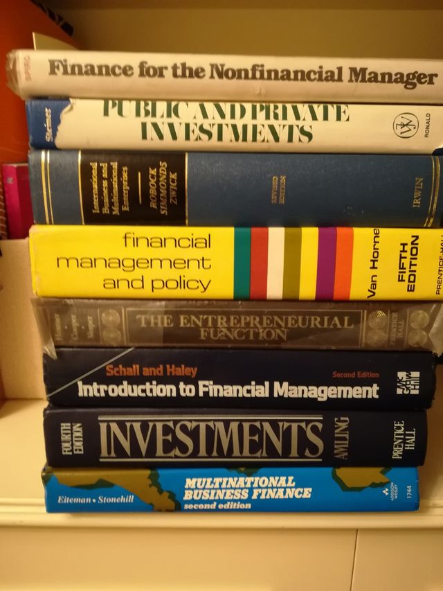 Libros De Finanzas Pack De Segunda Mano Por 65 En Madrid En Wallapop